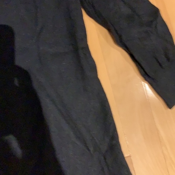 RW&CO 3/4 length black turtleneck - size M - Picture 9 of 16